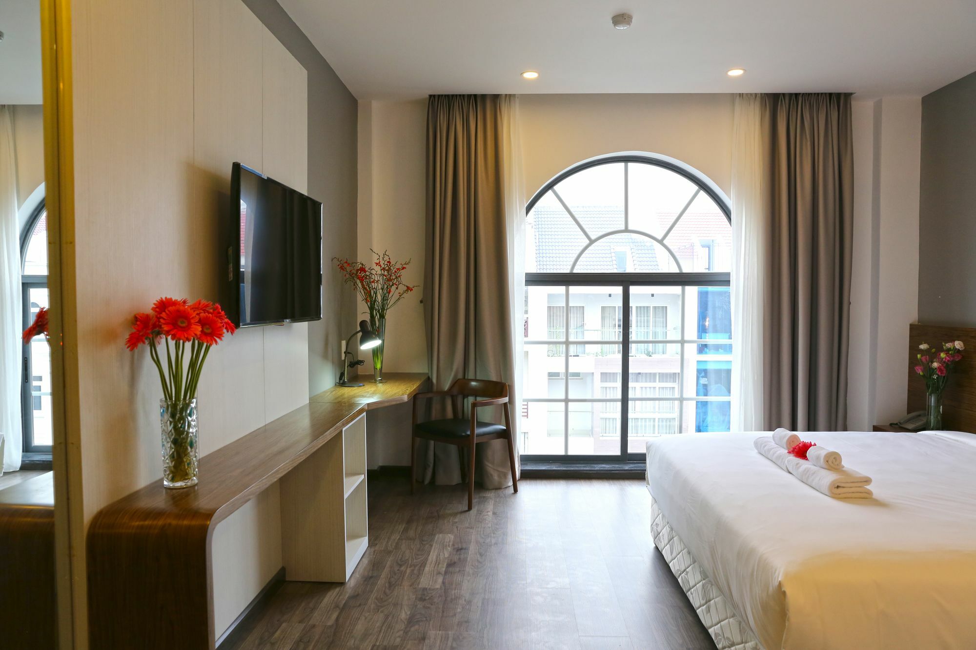 Bizu Royal Hotel Хошимин Екстериор снимка
